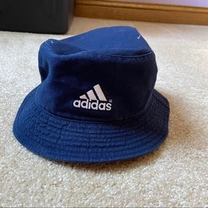 Adidas bucket hat